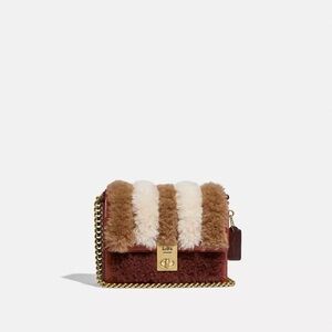 Coach HUTTON SHOULDER BAG 18 WITH PATCHWORK